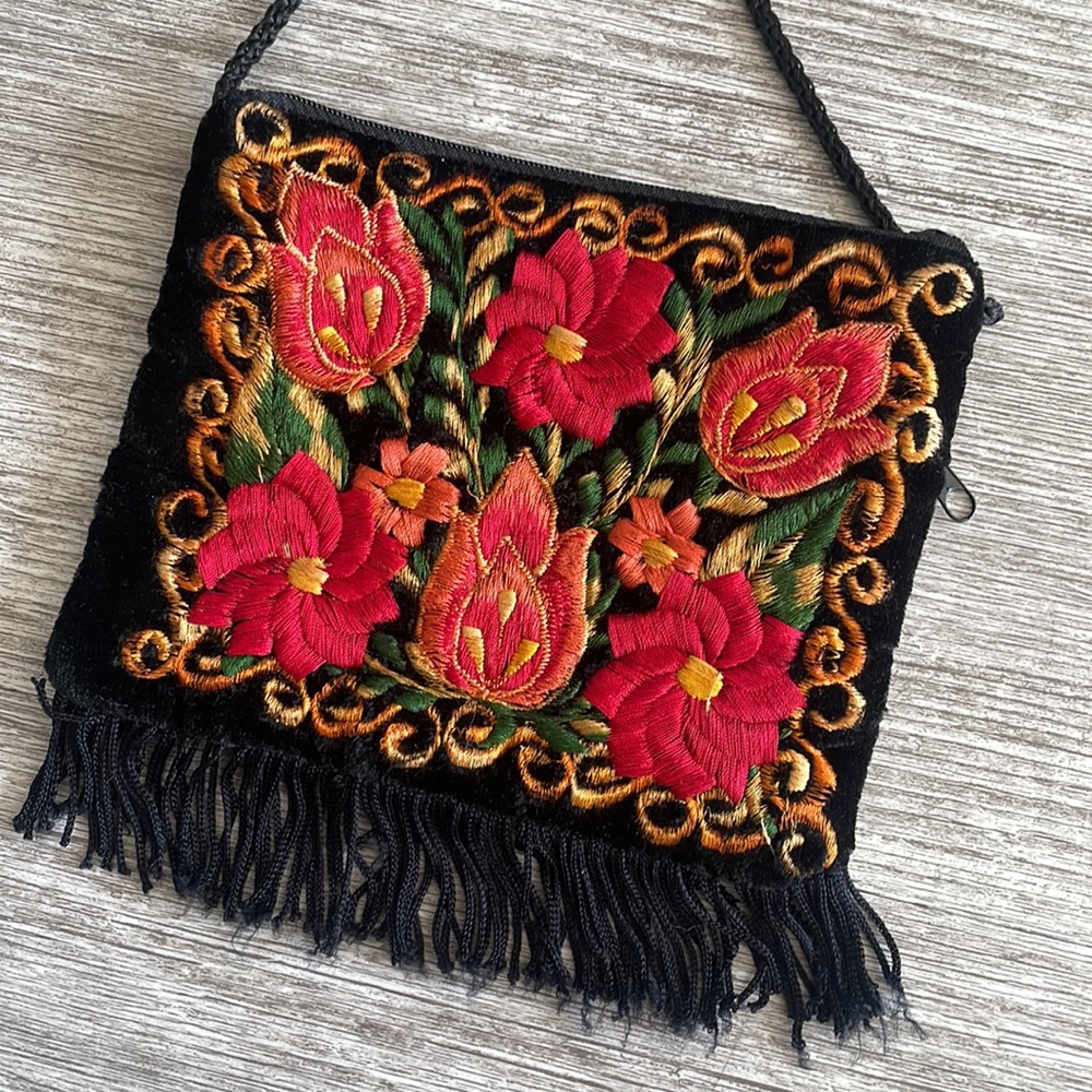 Velvet Embroidered Shoulder Bag - Picture 2 of 4